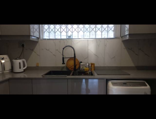 2.5 BEDROOM FLAT FOR SALE IN GLENWOOD
